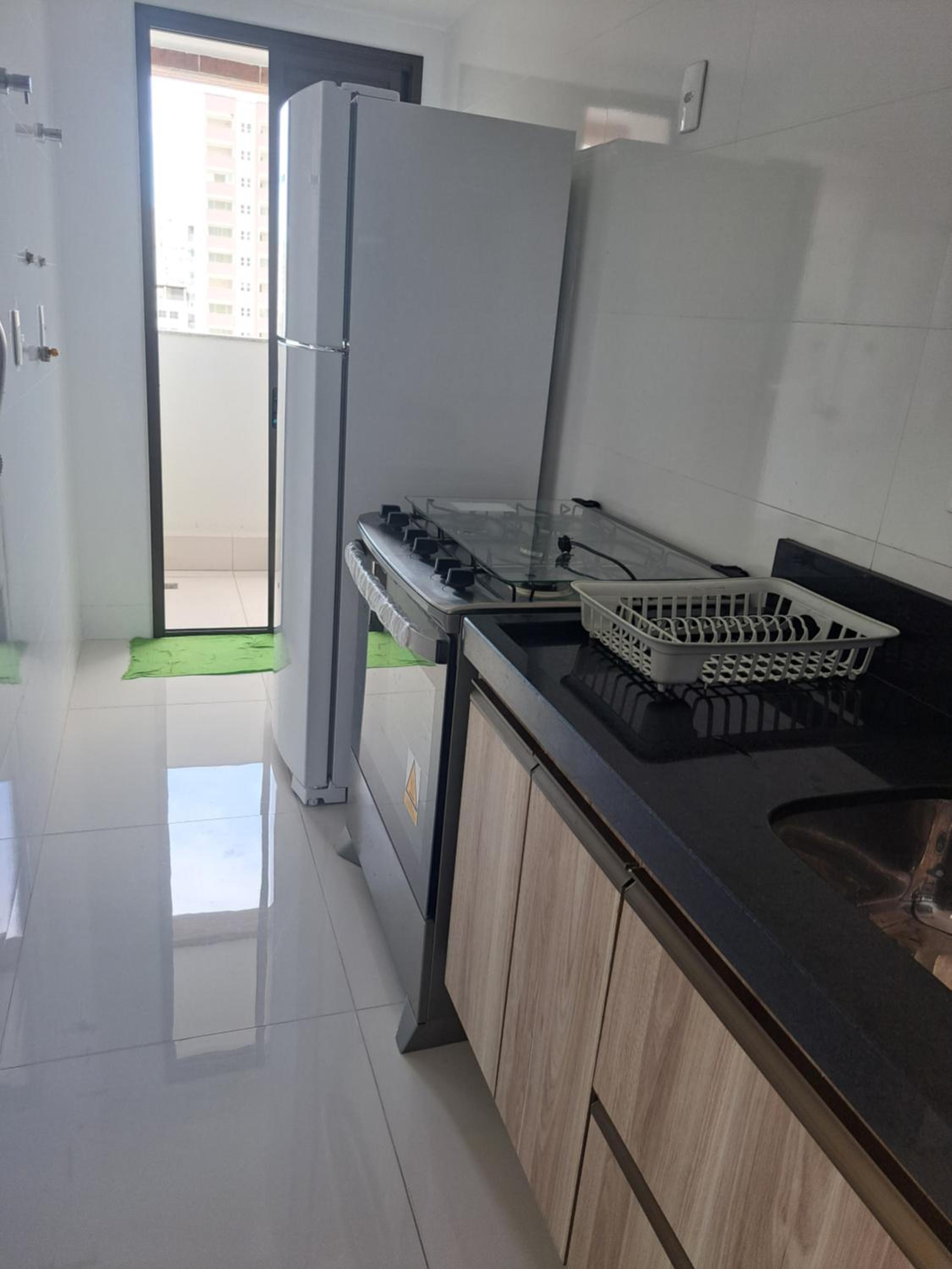 Aconchegante APARTAMENTO - Praia do Morro- Beira Mar com vista para o mar - 2 quartos , 2 banheiros, 2 vagas garagem, 1 varandas, 2 elevadores, Wi-Fi - bem