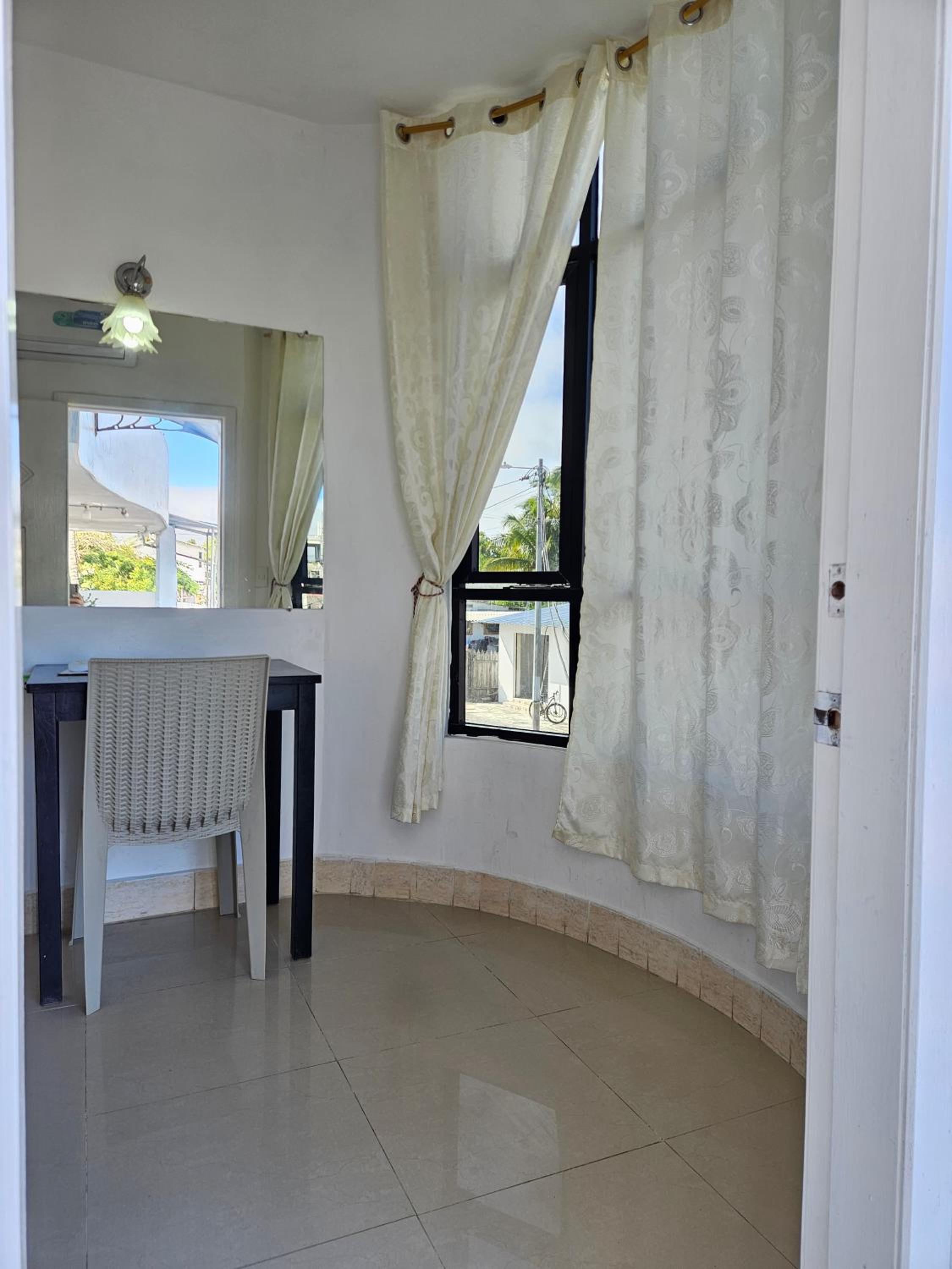 Hostal Cerro Azul view 4