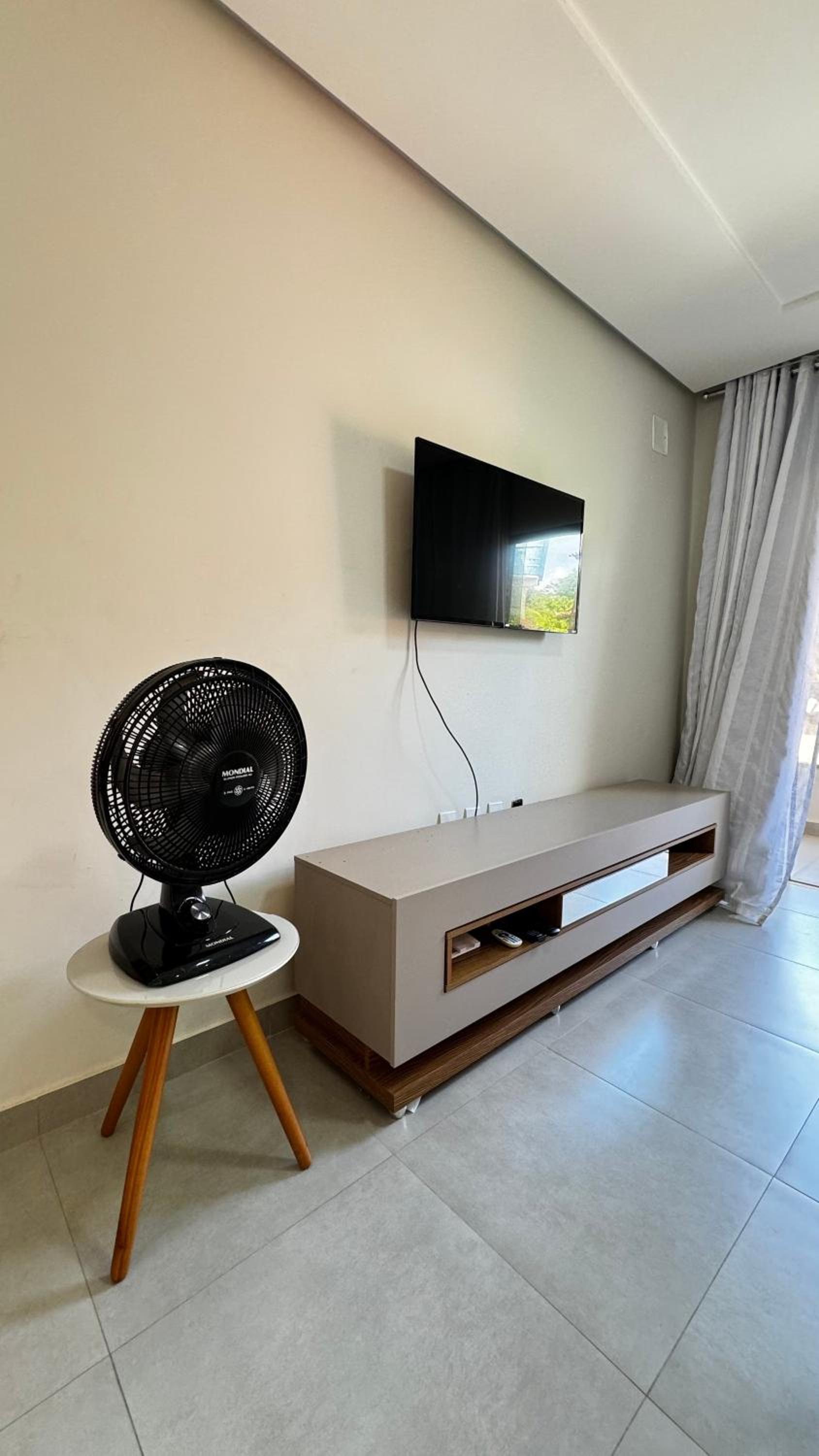 Apartamento confortável ao lado da arena axé moi 3min da praia