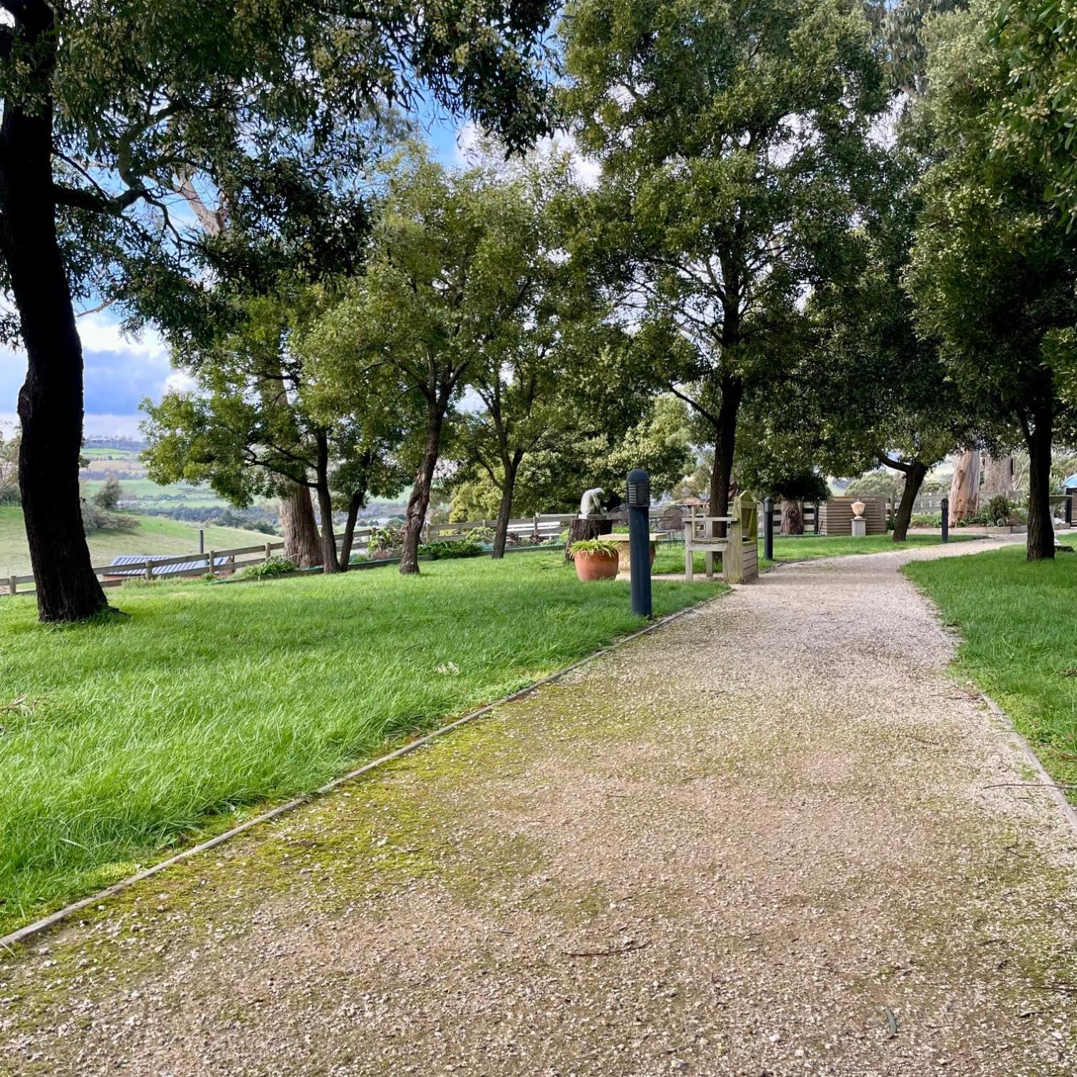Bundaleera Vineyard and Farm Stay