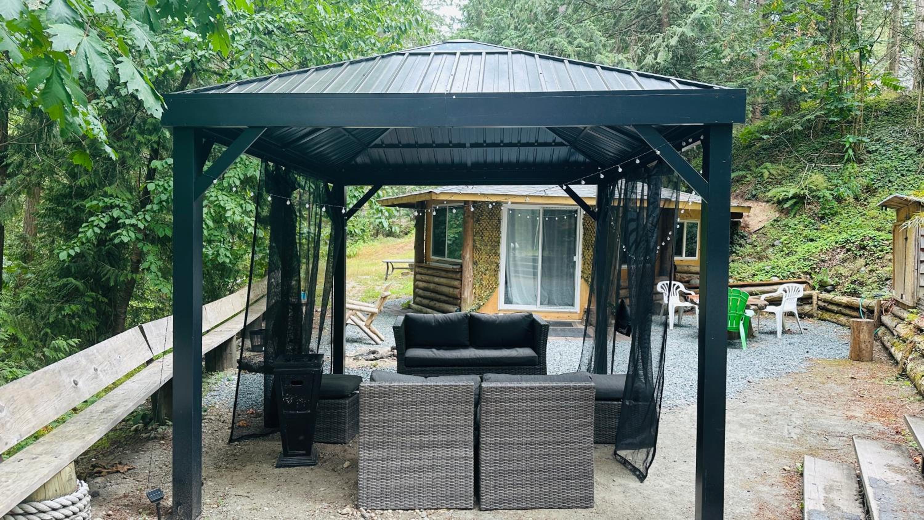 Cabin in the woods @ Cultus Lake