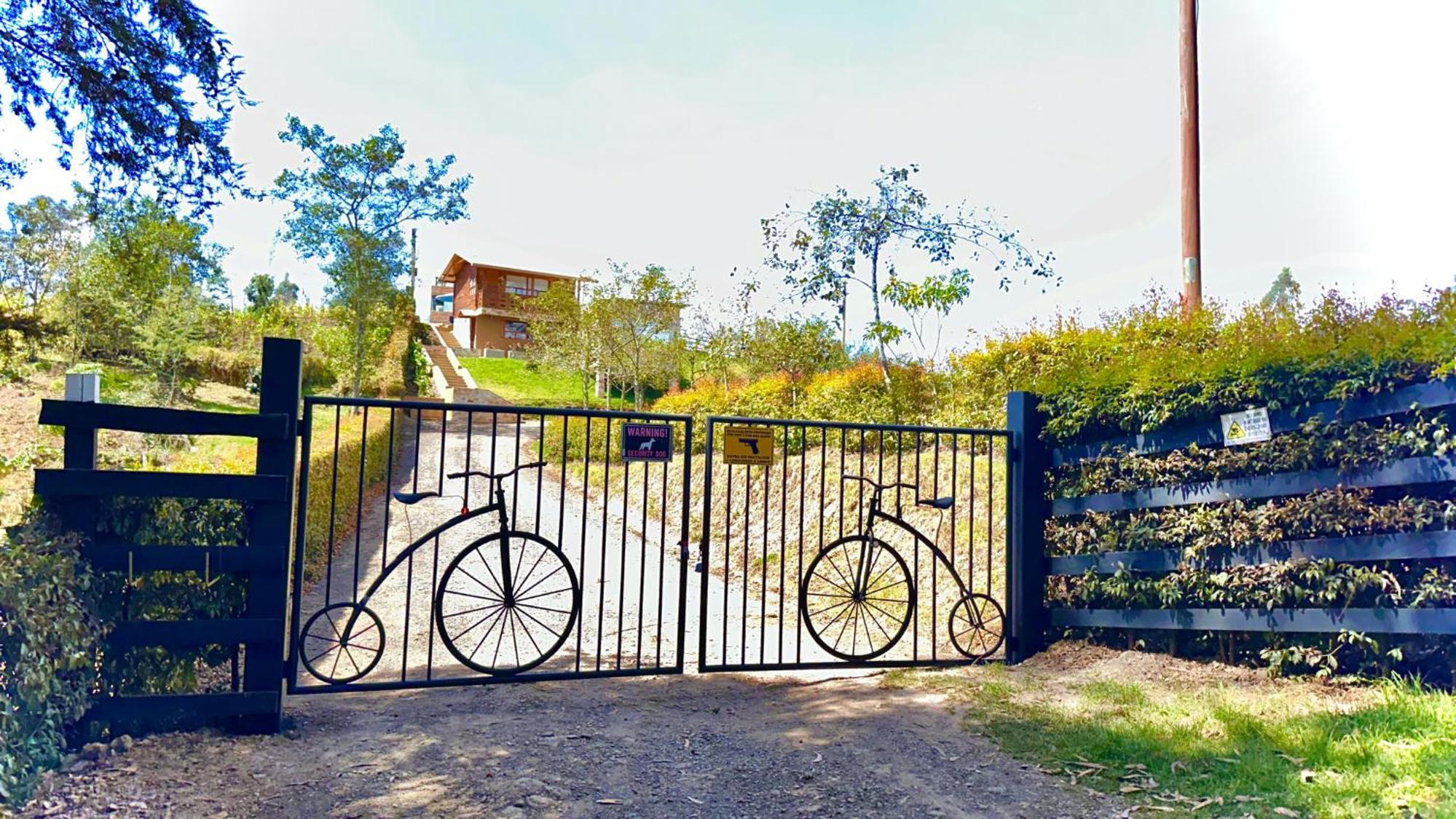 Romántica Cabaña con vista a la ciudad, 10 min del Centro