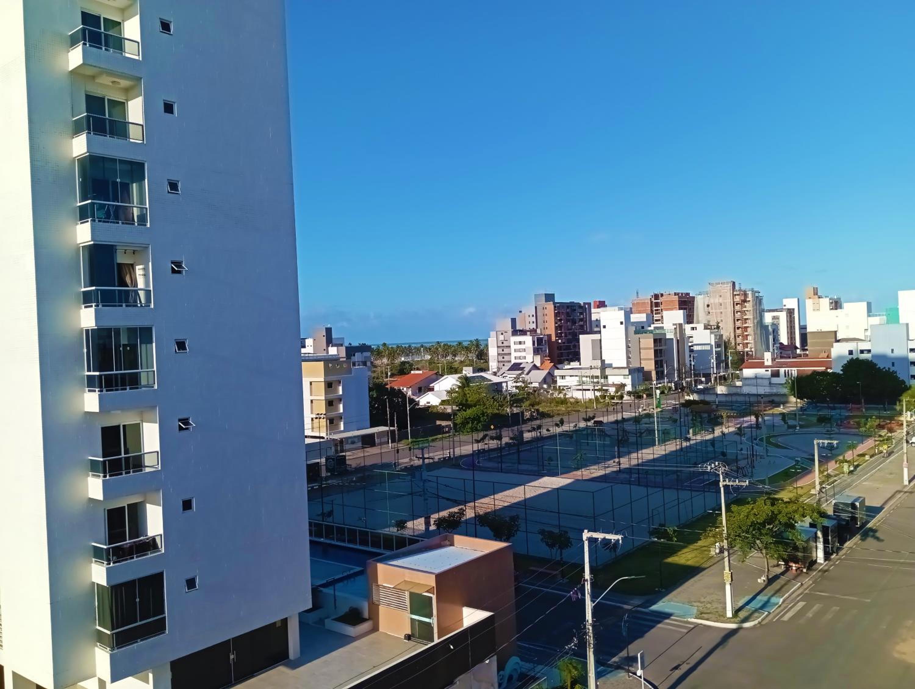 Intermares, Apartamento Automatizado e Inteligente - Piscina, Elevador, Garagem - Conforto, Paz e Sossego, excelente para descansar, trabalhar ou estudar