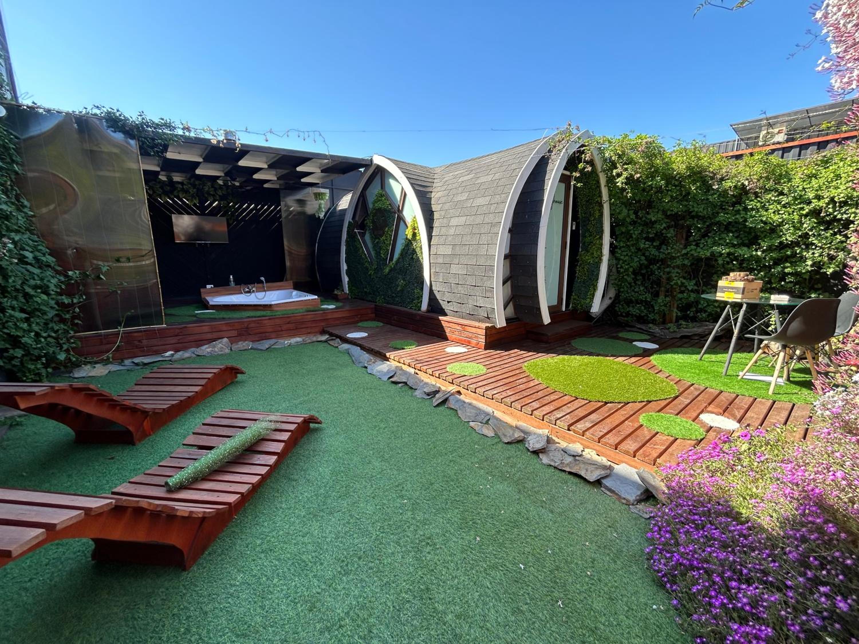 Beehouse TinyGreen Jacuzzi Opcional