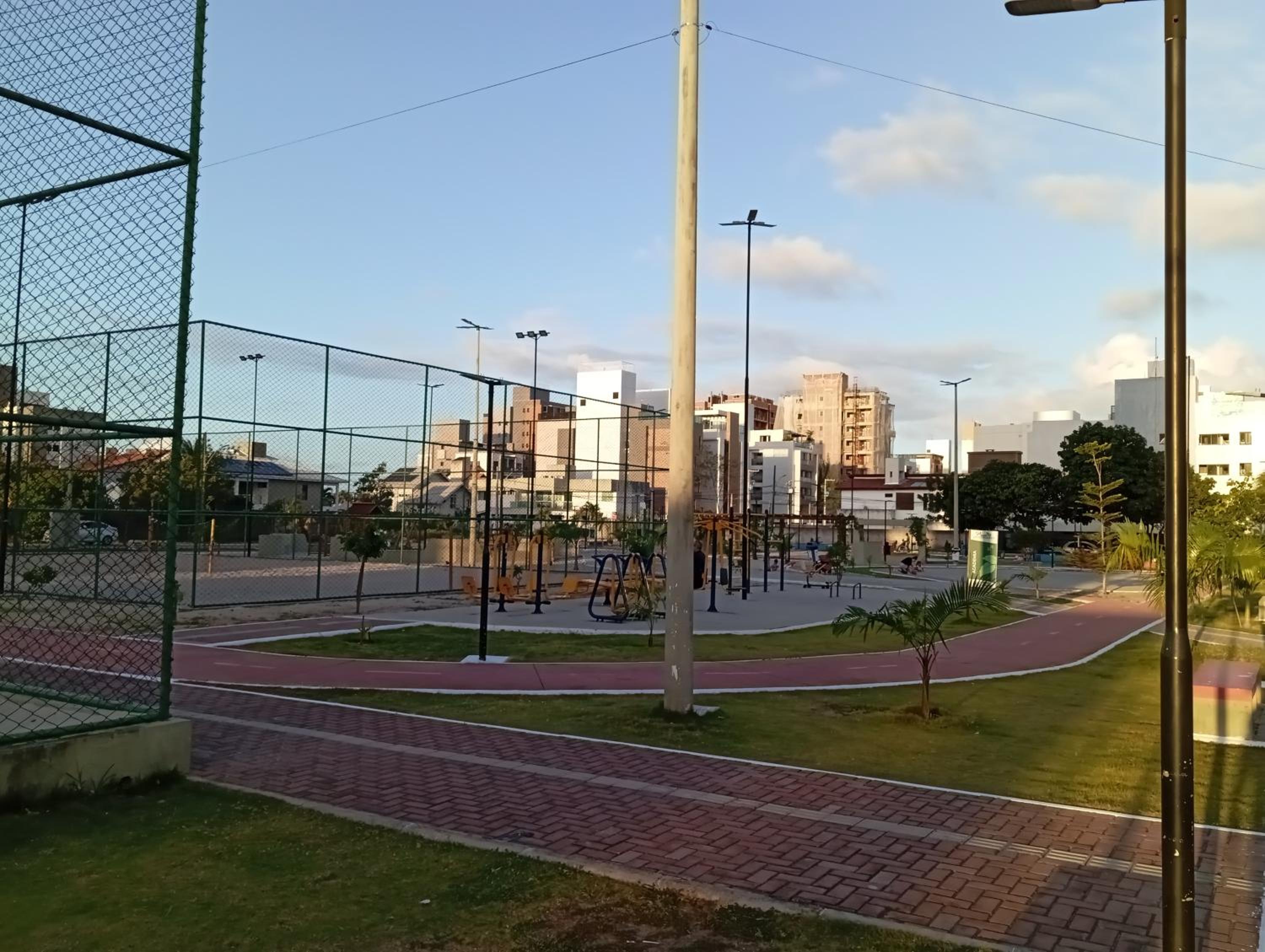 Intermares, Apartamento Automatizado e Inteligente - Piscina, Elevador, Garagem - Conforto, Paz e Sossego, excelente para descansar, trabalhar ou estudar