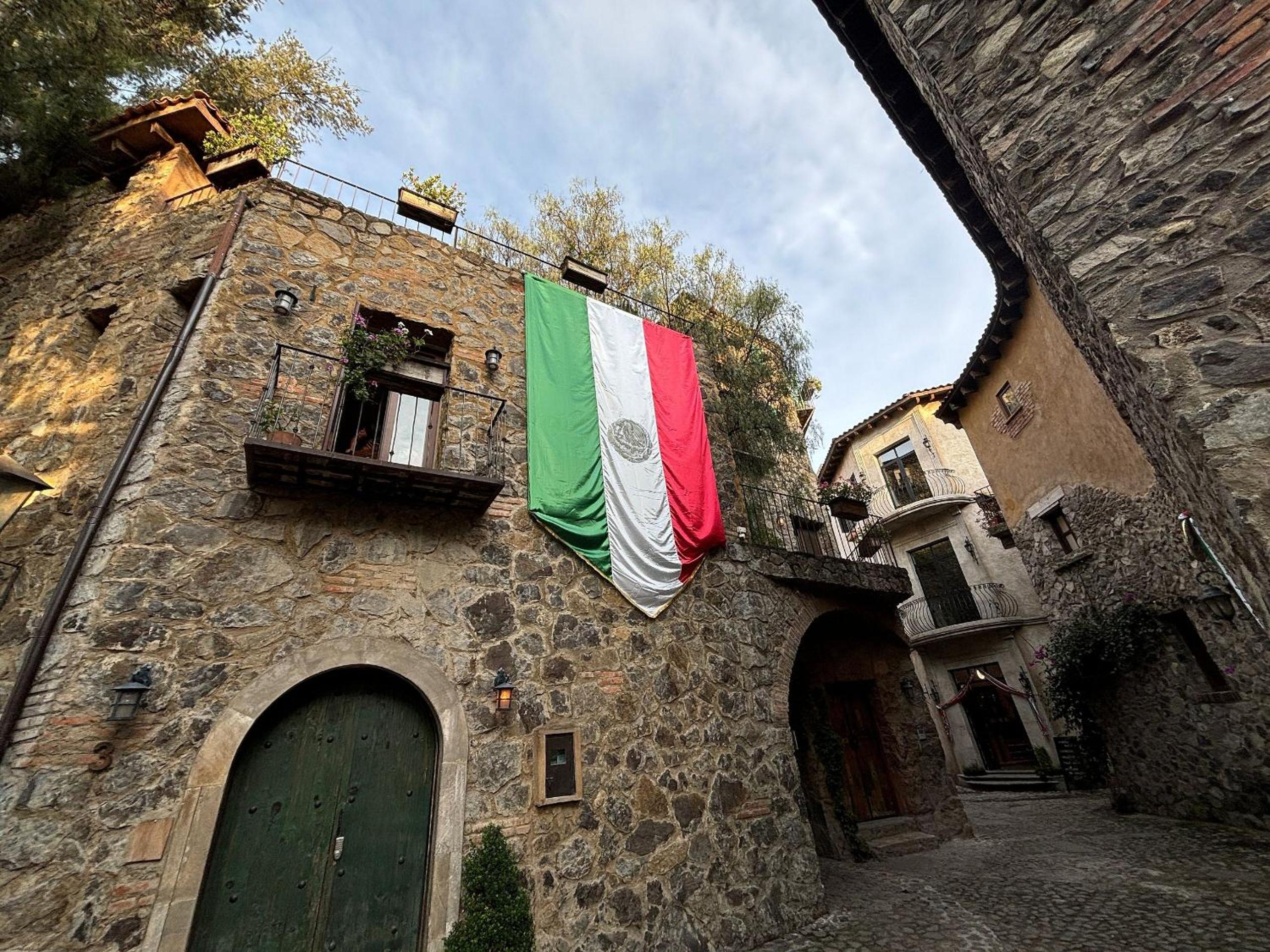 Remus: Your Rooftop Refuge in ValQuirico