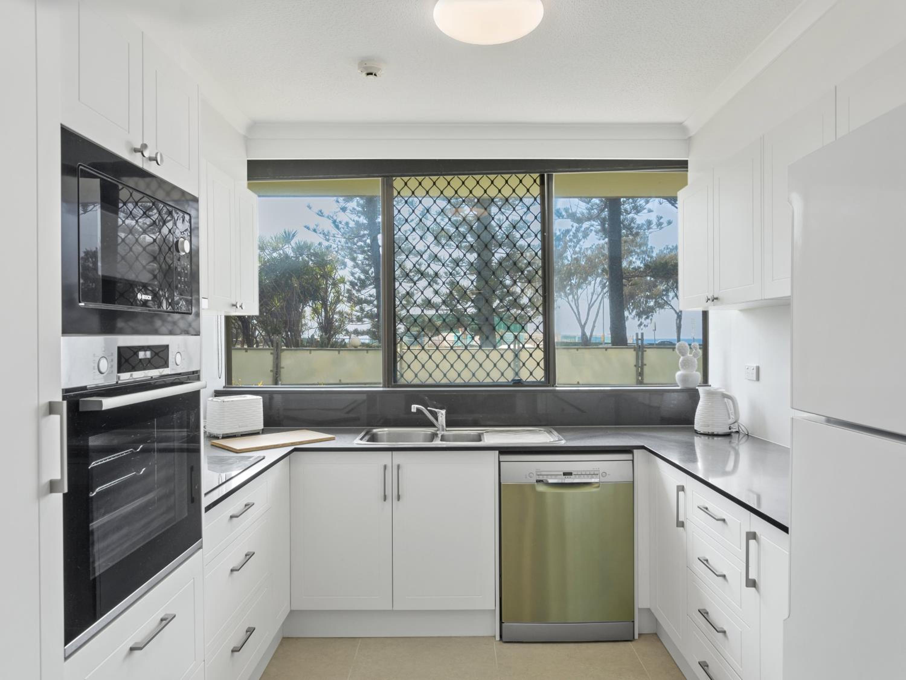 Seacrest Beachfront Apartments Gold Coast