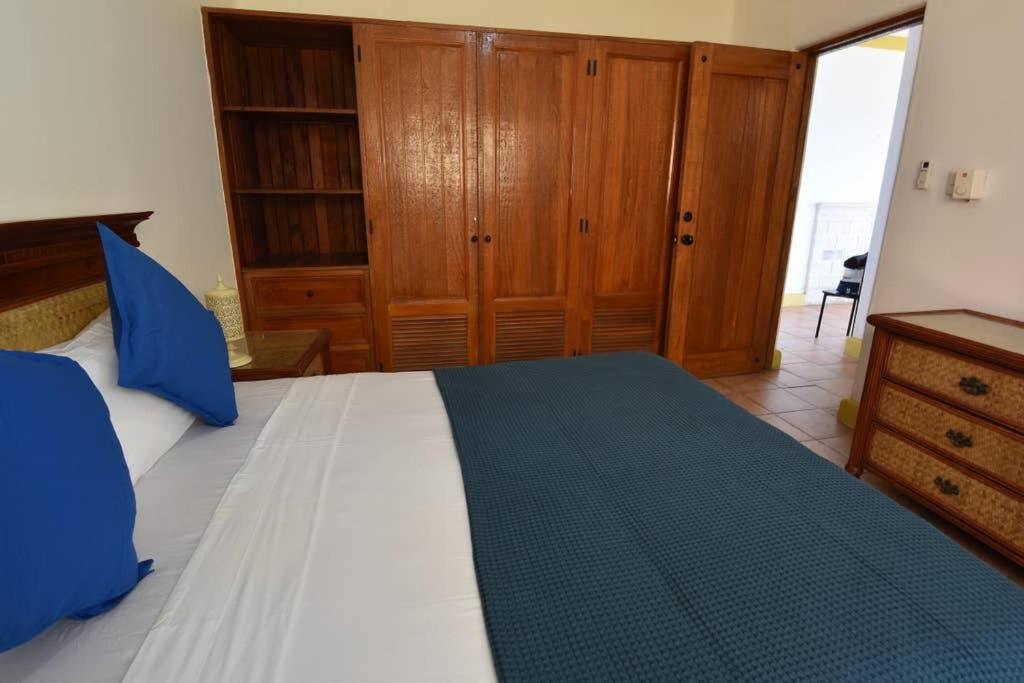 Bluefish Condo, Ocean Front, Sunrises, Pool, Hot Tub, Under New Management