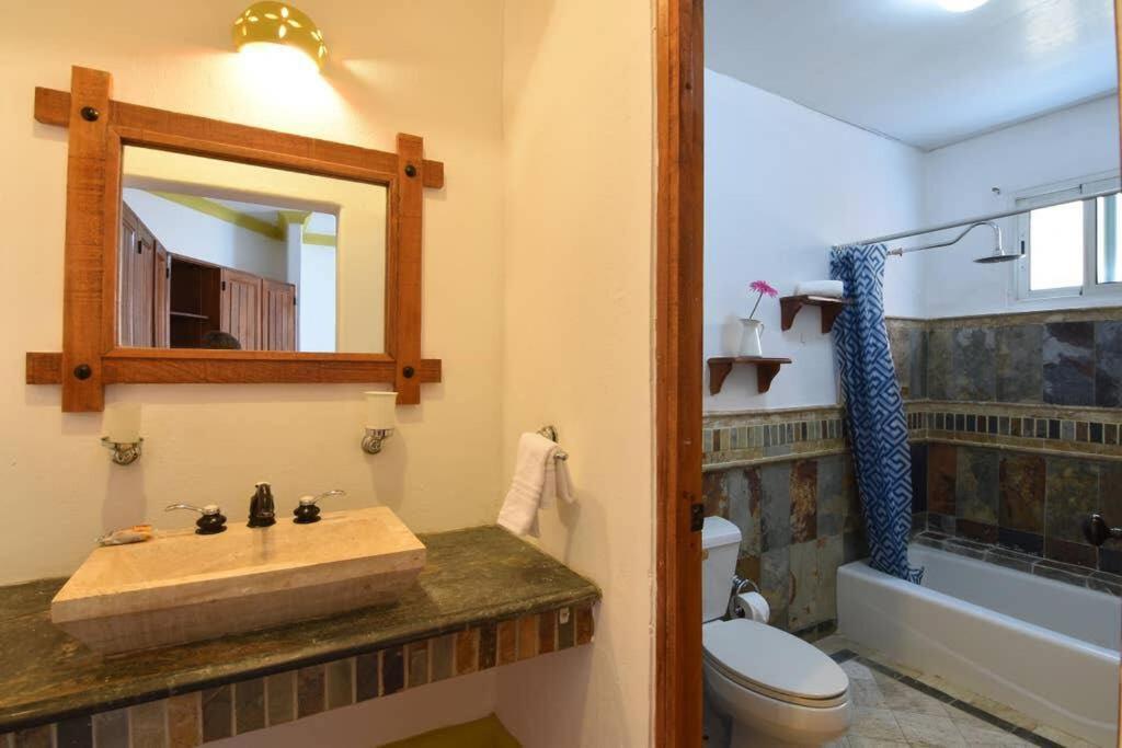 Bluefish Condo, Ocean Front, Sunrises, Pool, Hot Tub, Under New Management