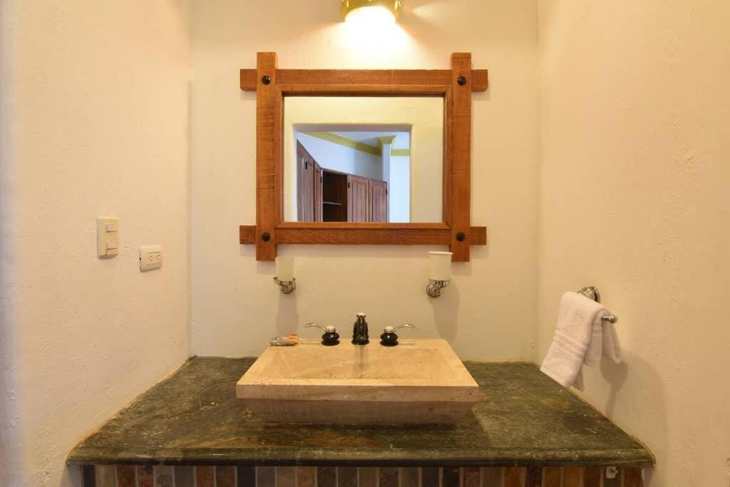 Bluefish Condo, Ocean Front, Sunrises, Pool, Hot Tub, Under New Management