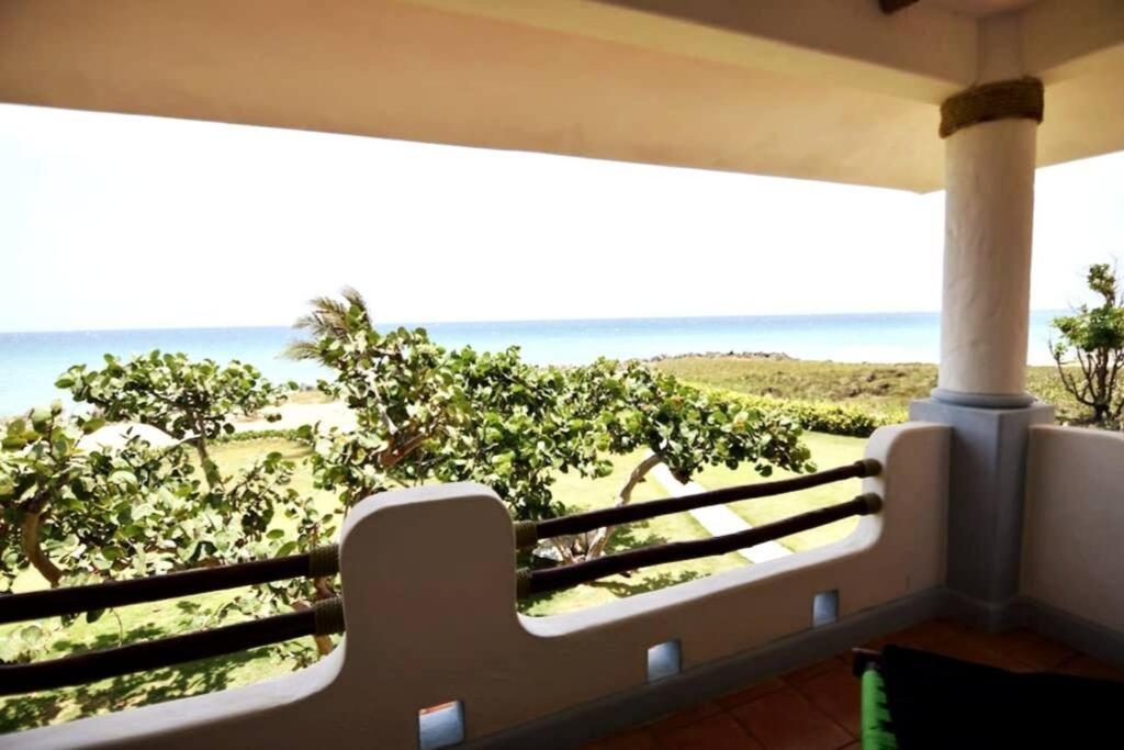 Bluefish Condo, Ocean Front, Sunrises, Pool, Hot Tub, Under New Management