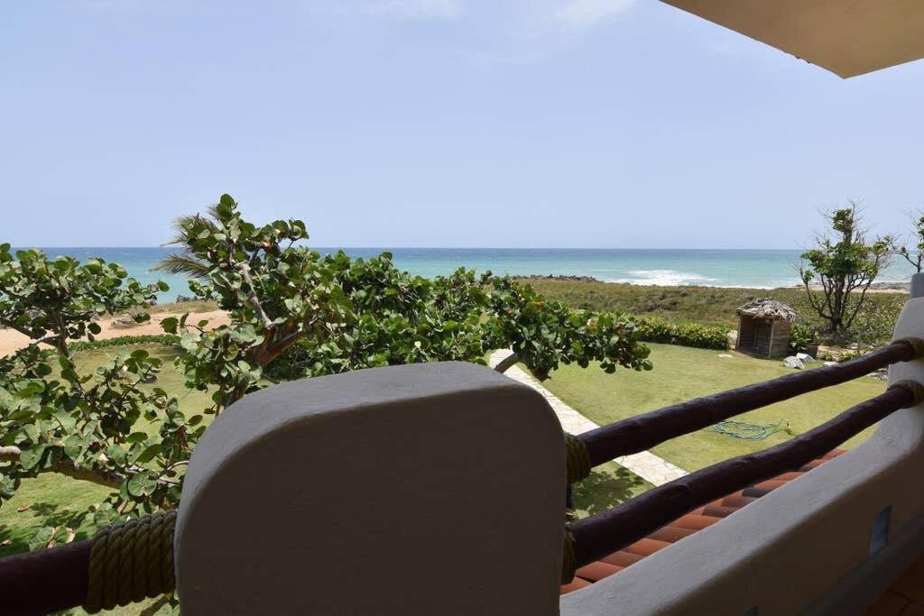 Bluefish Condo, Ocean Front, Sunrises, Pool, Hot Tub, Under New Management