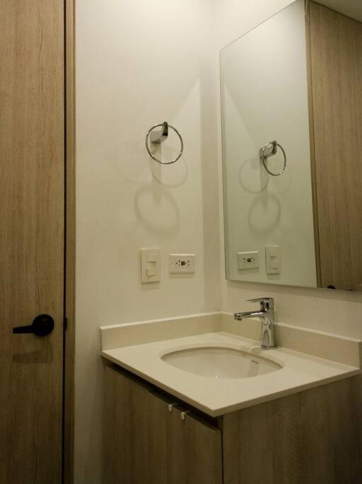 Cozy & Quiet 1BR 1BT Usaquen Country Club Golf