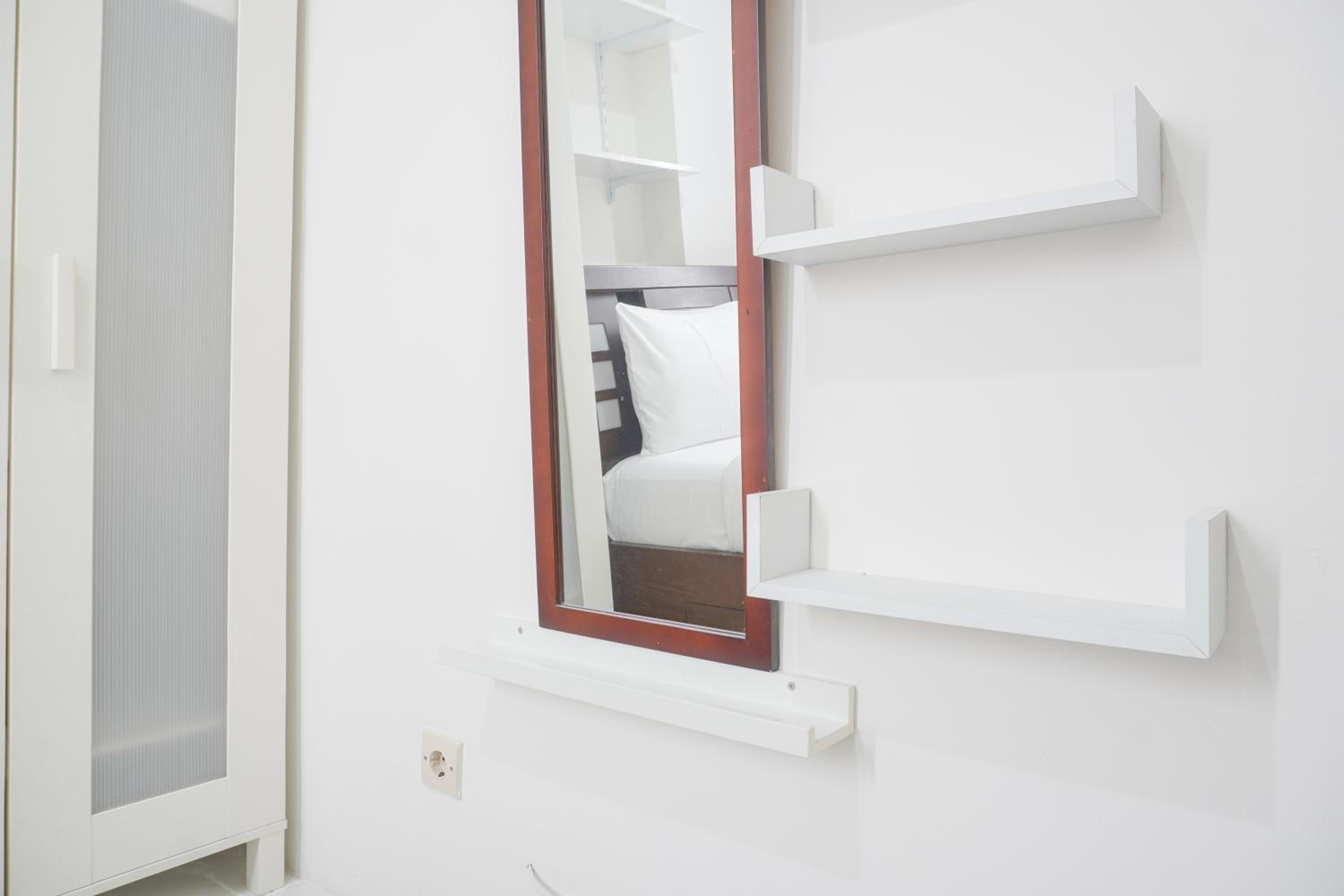 Luxury 2BR at 8th Floor Menteng Square Apartment By Travelio view 5