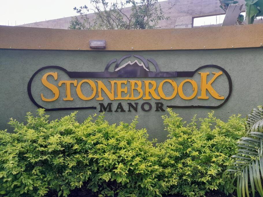 Island Escape-Stonebrook Manor