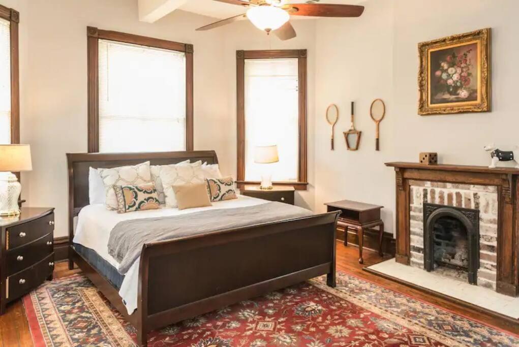 Big Blue House - Both Units - Near Forsyth Park view 4