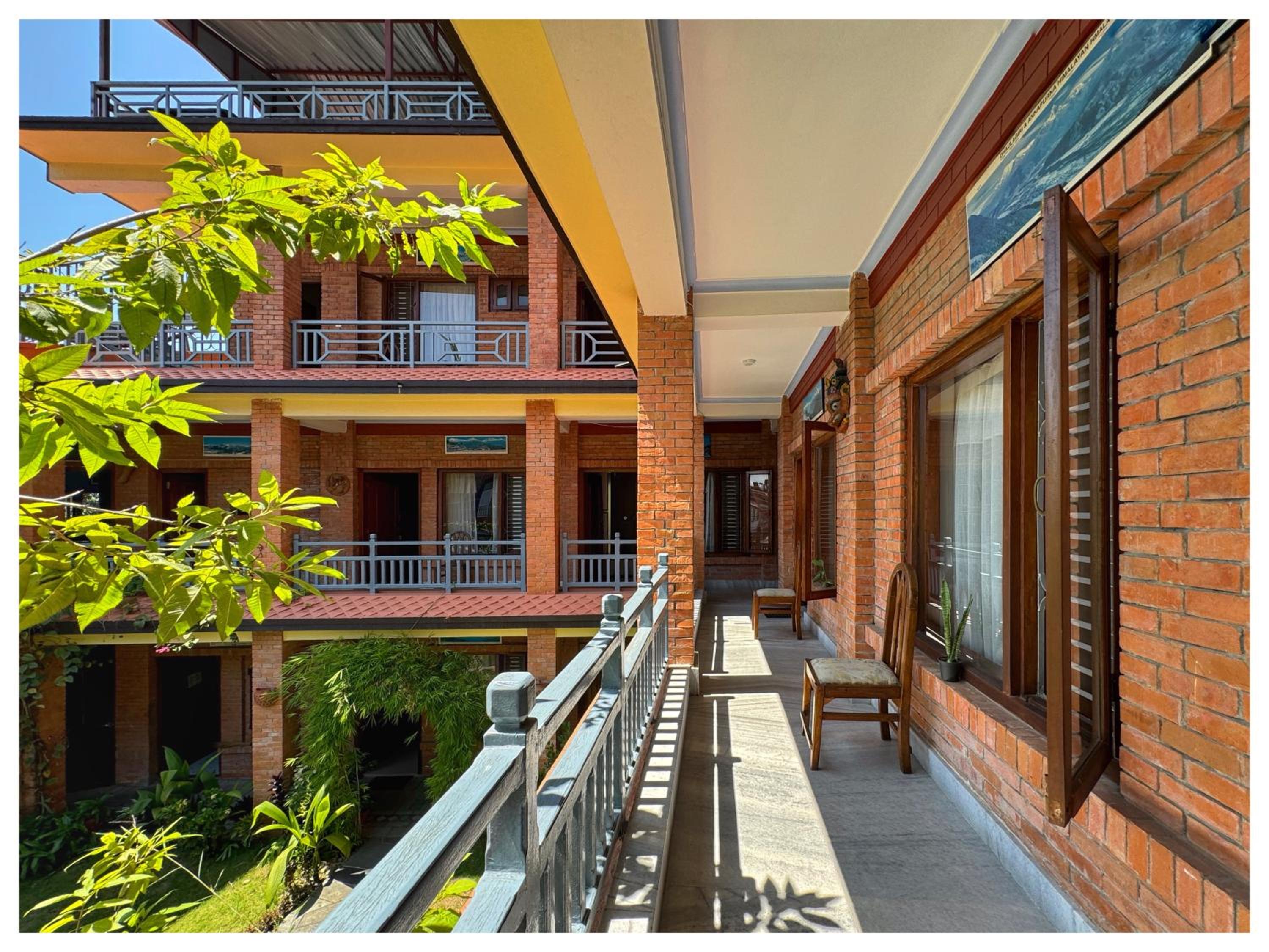 Photo 12