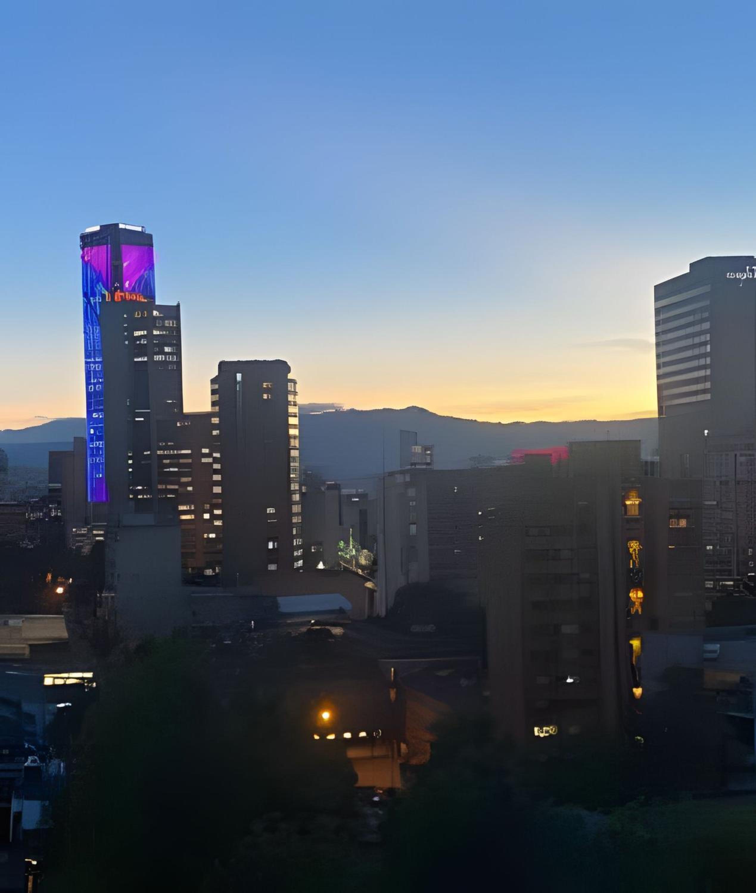 Maravilloso loft con vista al atardecer - 707