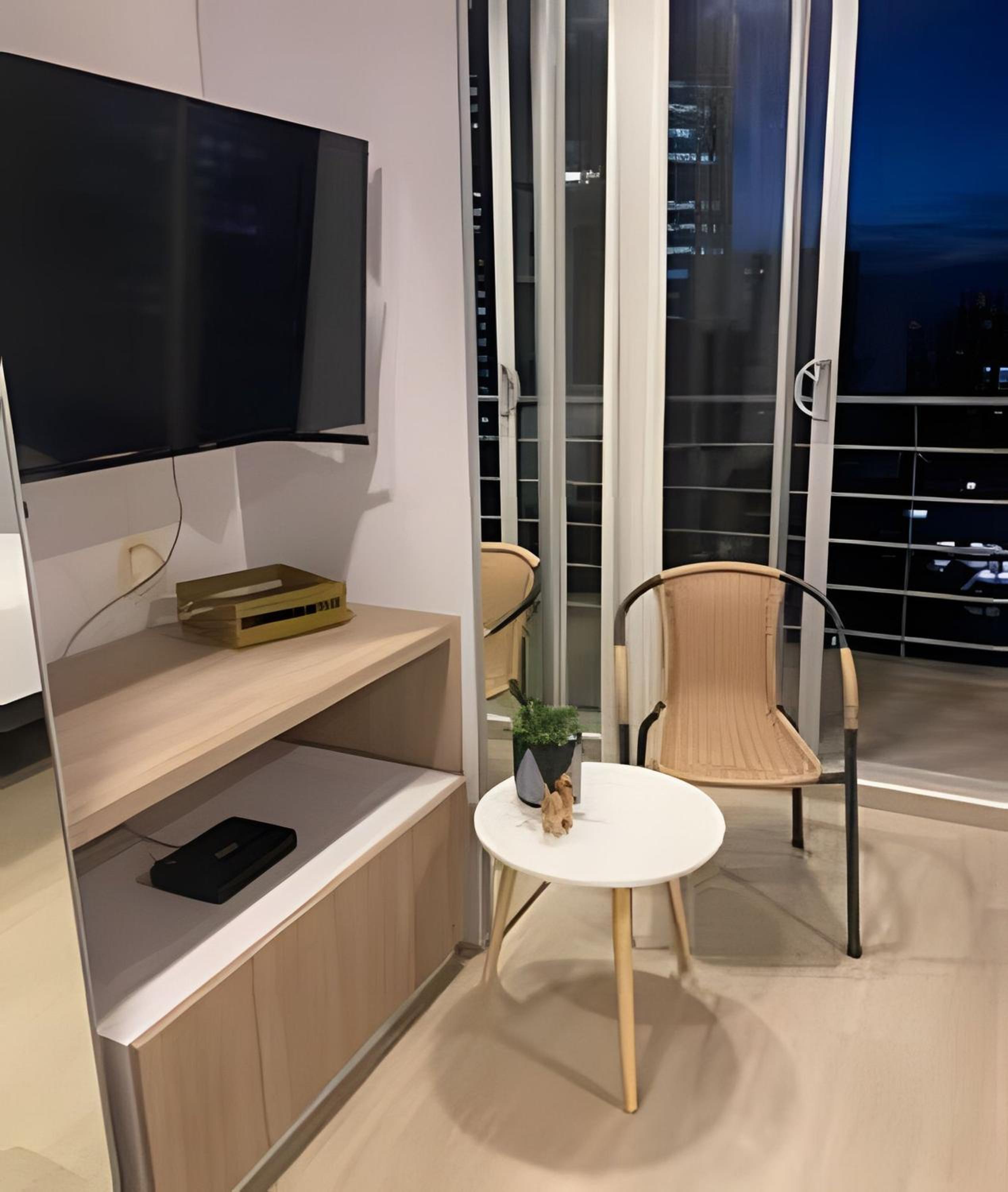 Maravilloso loft con vista al atardecer - 707
