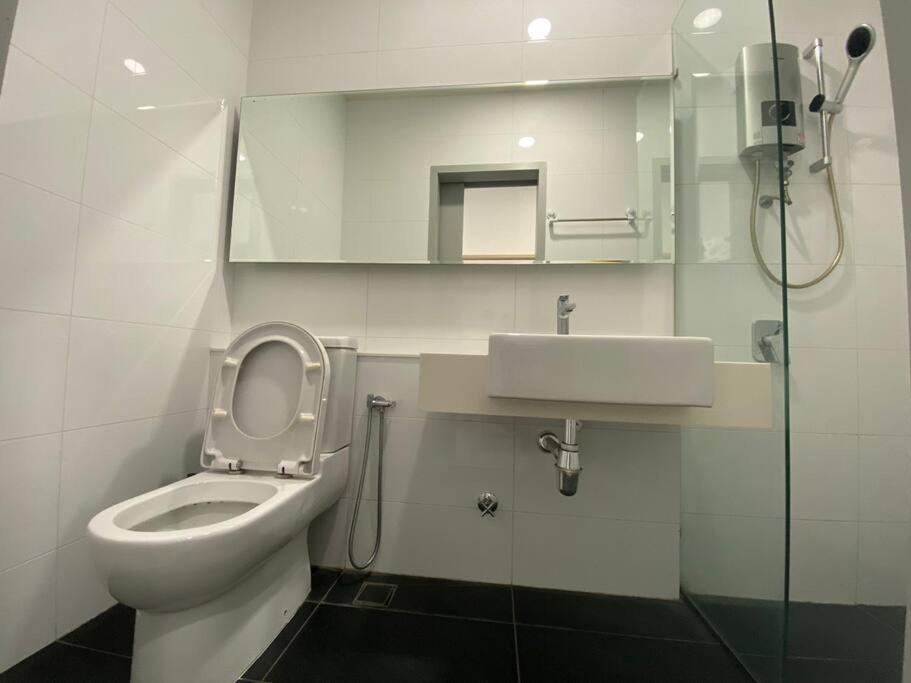 Convenient & Luxury Suite with Queen Bed S-23-11A photo 5