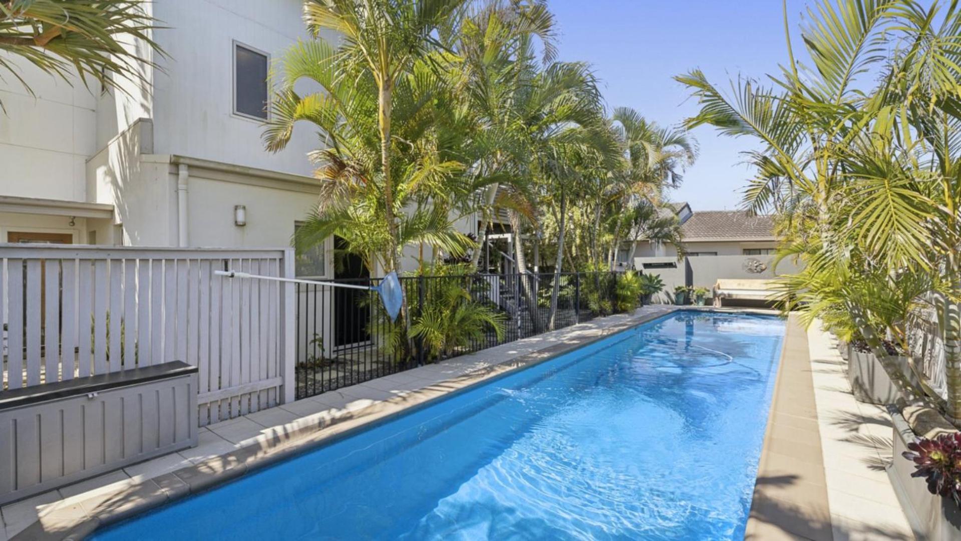 Pool, Whale - Observation - Deck, Sleeps 6, Pets