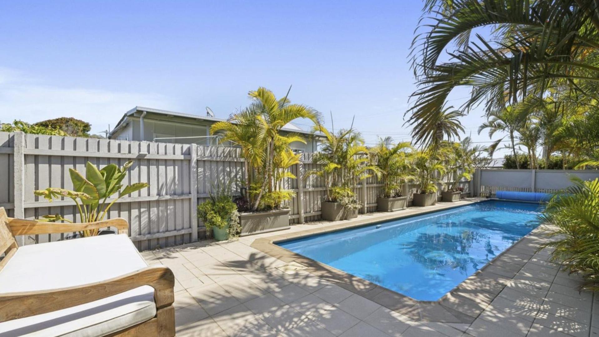 Pool, Whale - Observation - Deck, Sleeps 6, Pets