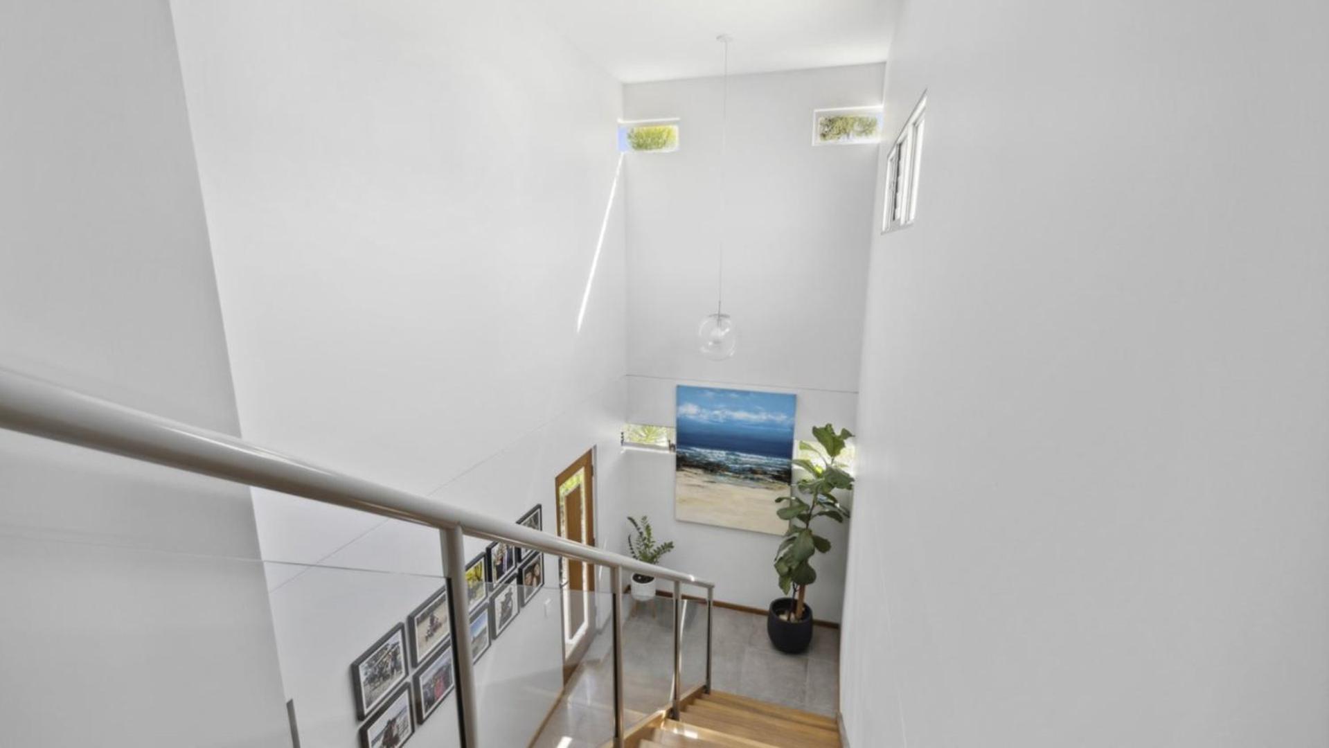 Pool, Whale - Observation - Deck, Sleeps 6, Pets