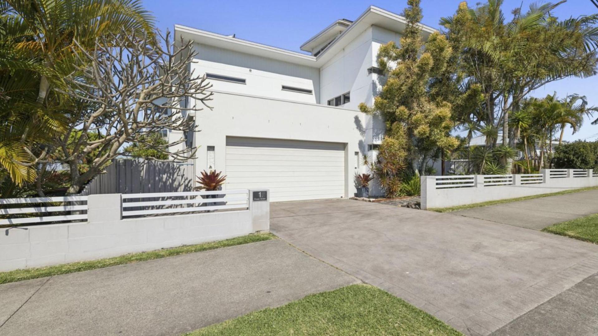 Pool, Whale - Observation - Deck, Sleeps 6, Pets
