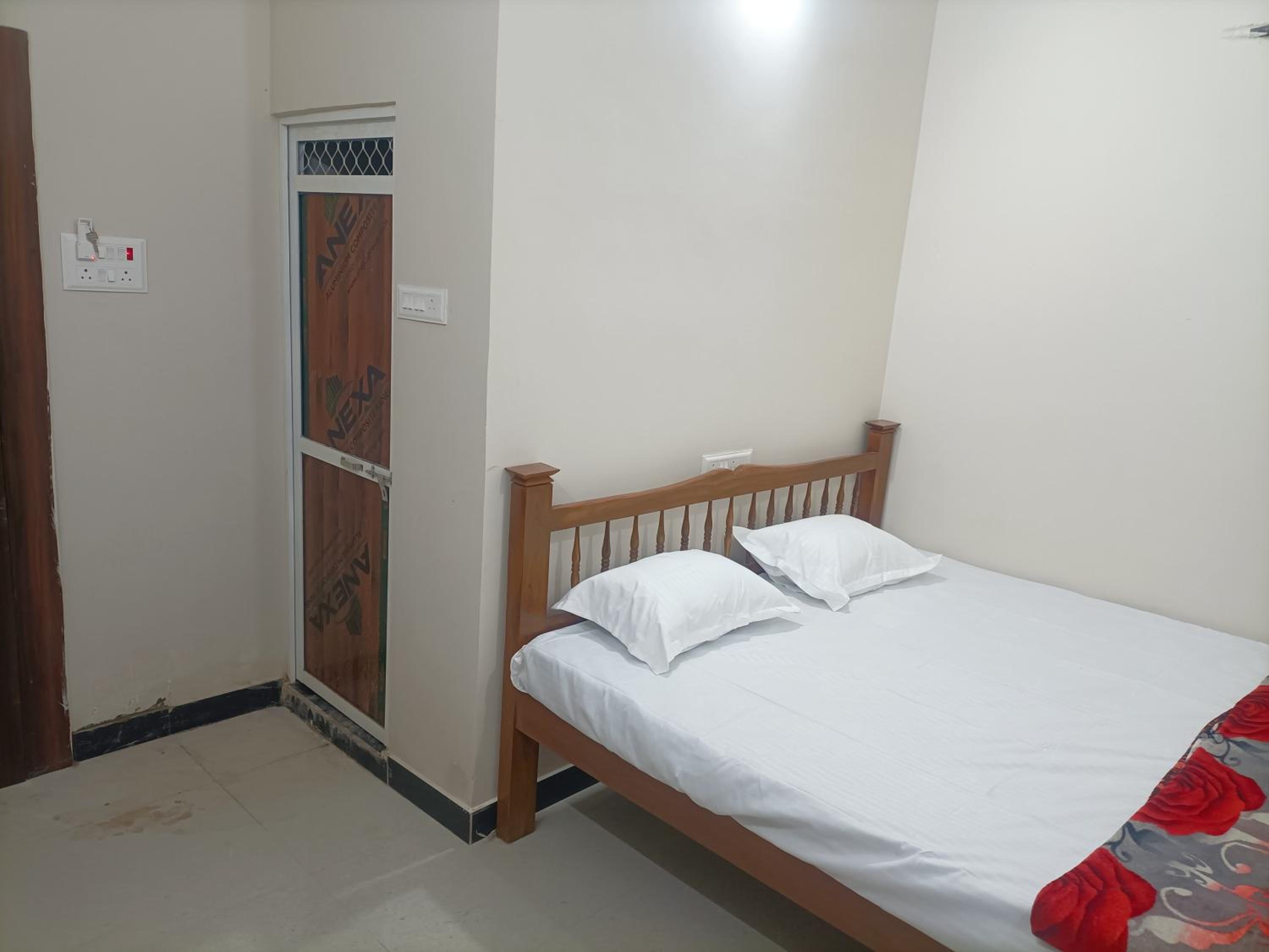 Shivarpanam Home Stay