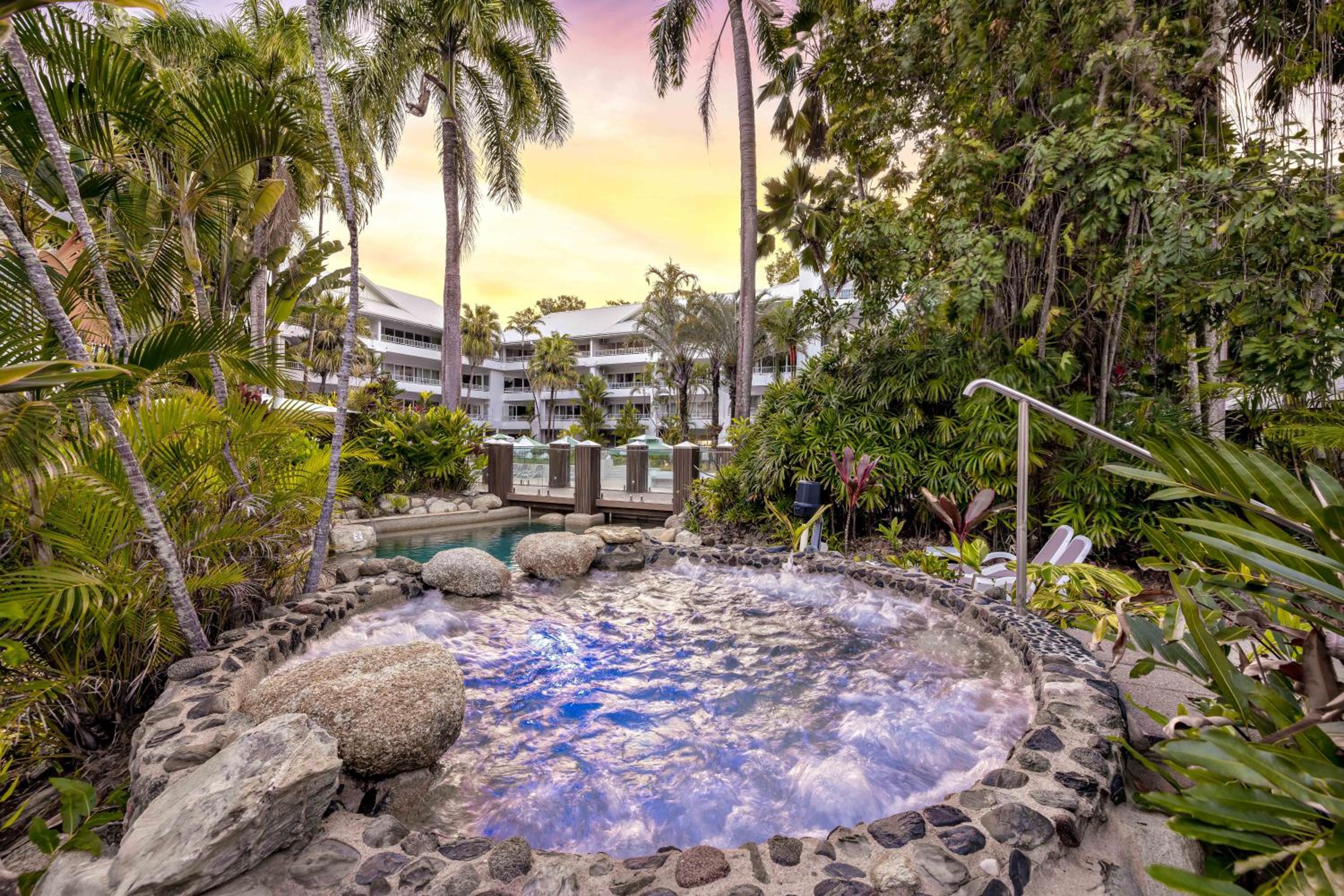Alamanda Palm Cove by Belle Escapes