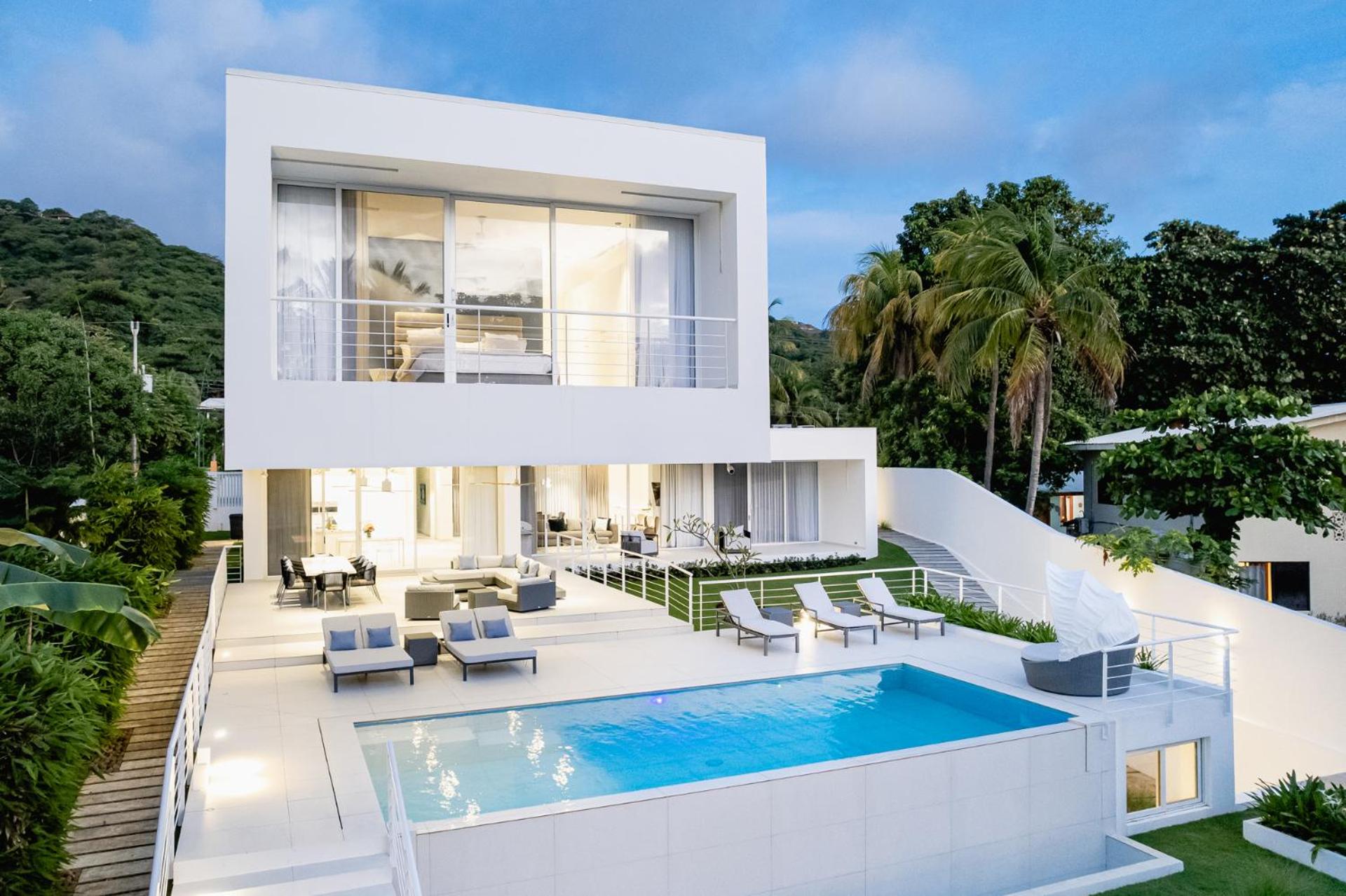 Beachfront Luxury Villa W Pool Sunset Casa De Lys