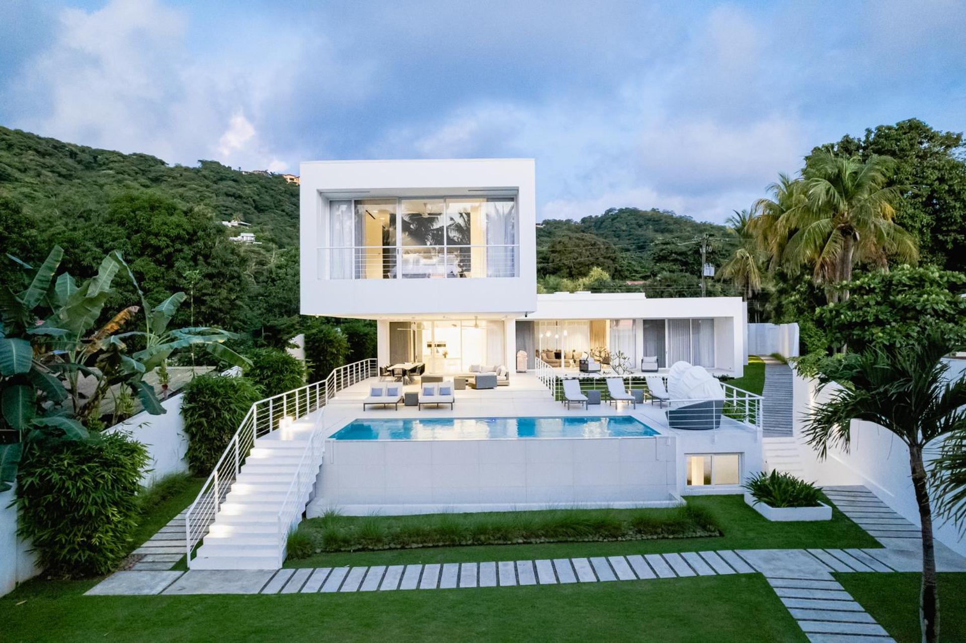 Beachfront Luxury Villa W Pool Sunset Casa De Lys