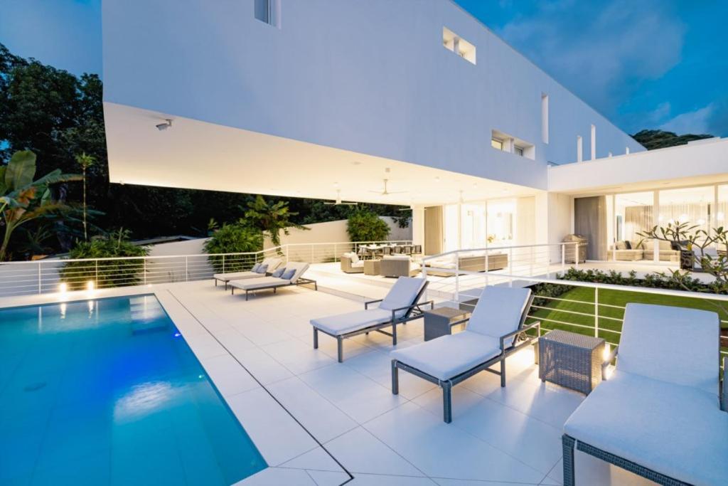 Beachfront Luxury Villa W Pool Sunset Casa De Lys