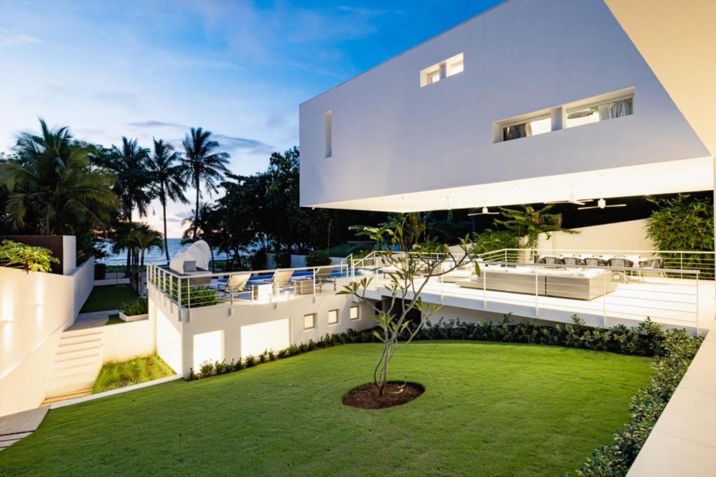 Beachfront Luxury Villa W Pool Sunset Casa De Lys