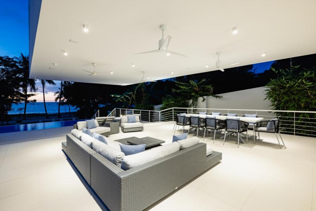 Beachfront Luxury Villa W Pool Sunset Casa De Lys