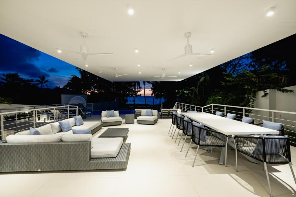 Beachfront Luxury Villa W Pool Sunset Casa De Lys