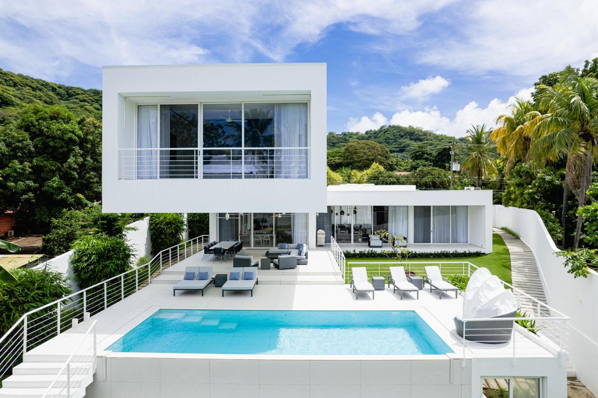 Beachfront Luxury Villa W Pool Sunset Casa De Lys