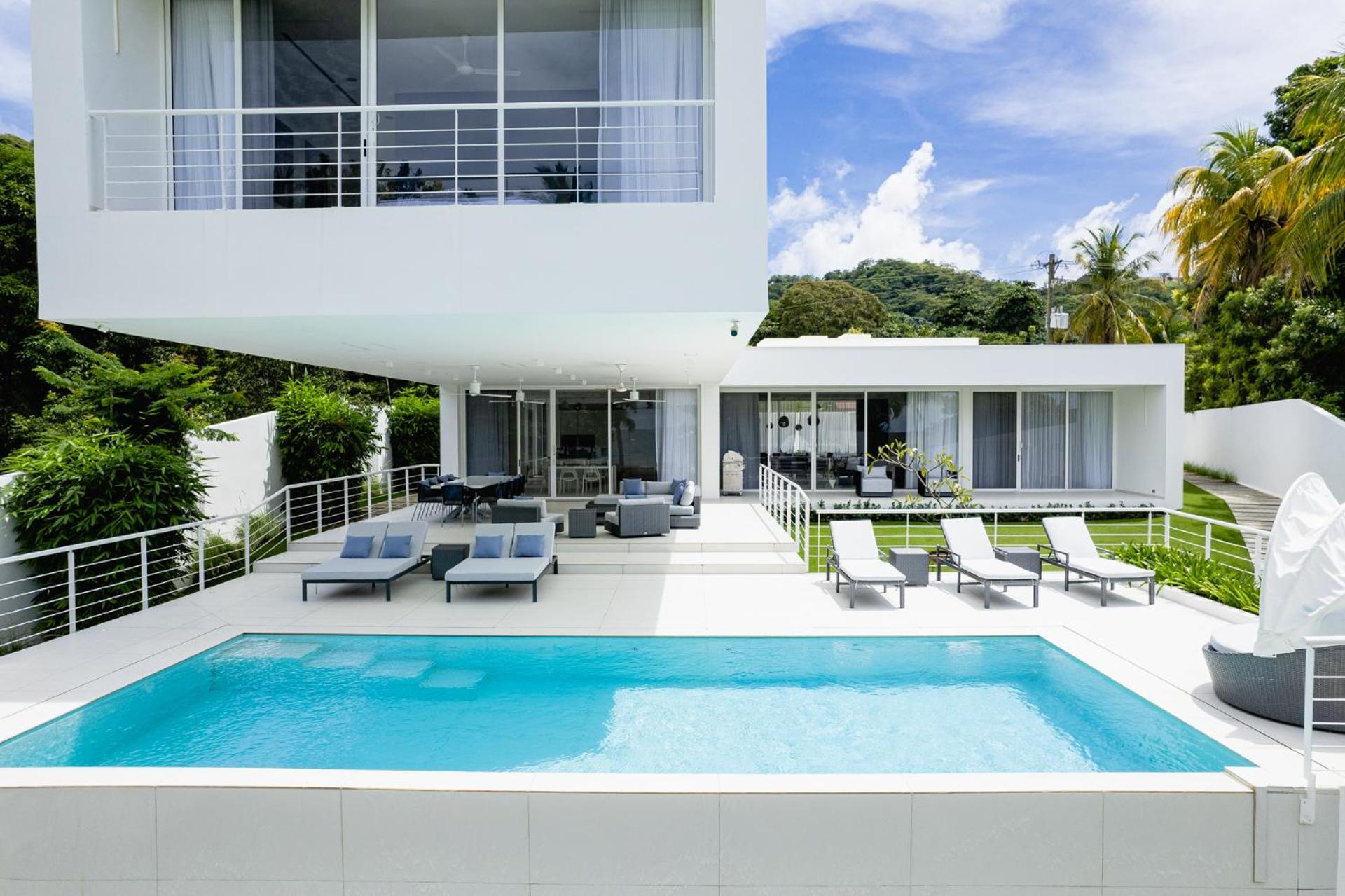 Beachfront Luxury Villa W Pool Sunset Casa De Lys