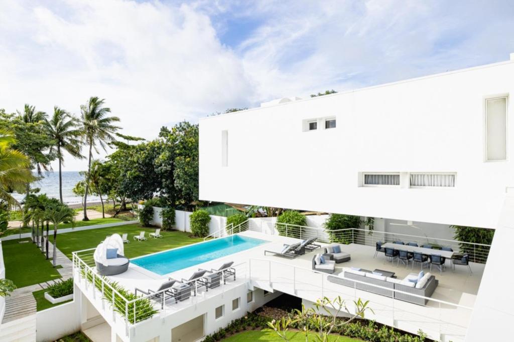 Beachfront Luxury Villa W Pool Sunset Casa De Lys