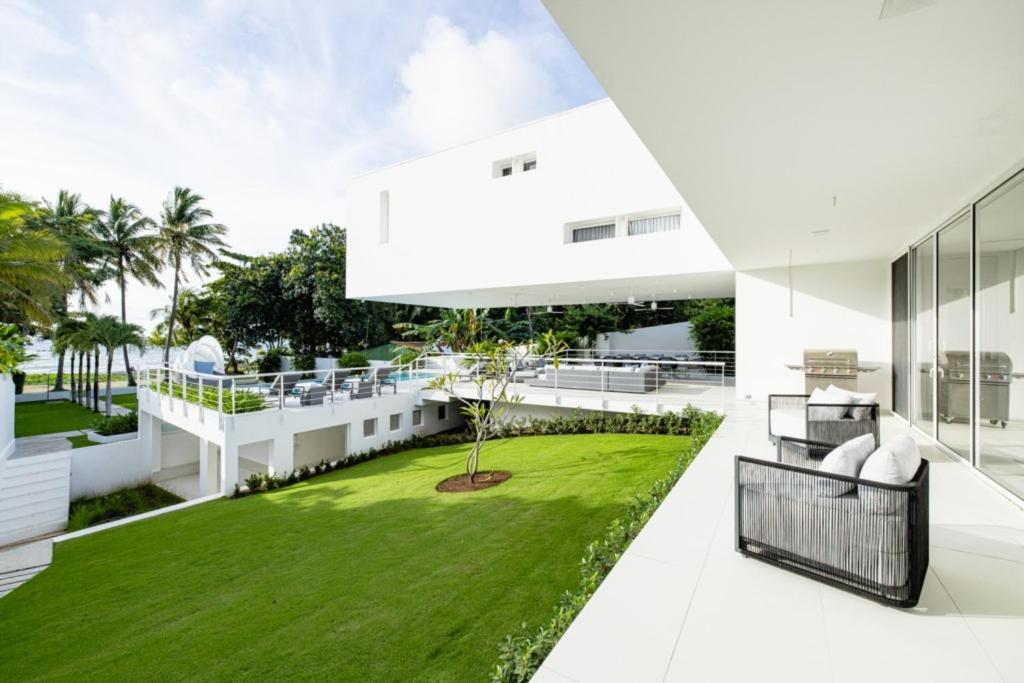 Beachfront Luxury Villa W Pool Sunset Casa De Lys