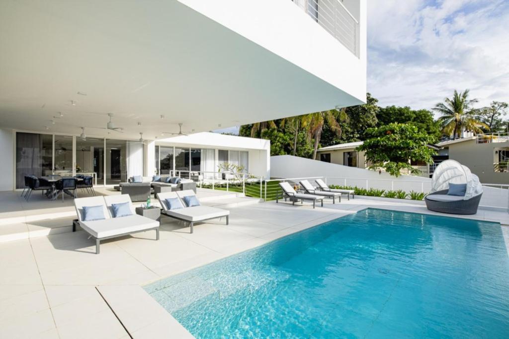 Beachfront Luxury Villa W Pool Sunset Casa De Lys