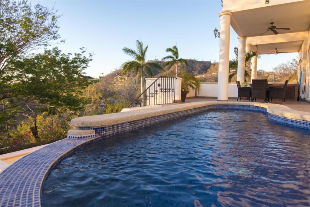 Casa De Gigi 3br Walk To Beach Homepet Friendly