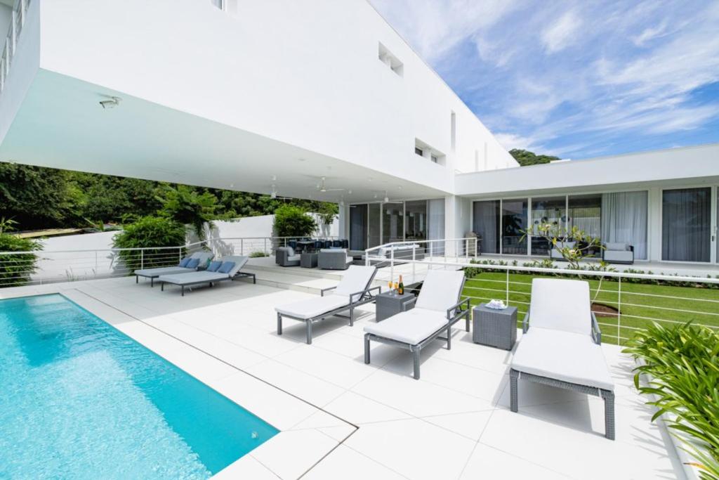 Beachfront Luxury Villa W Pool Sunset Casa De Lys