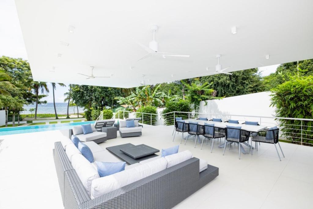Beachfront Luxury Villa W Pool Sunset Casa De Lys