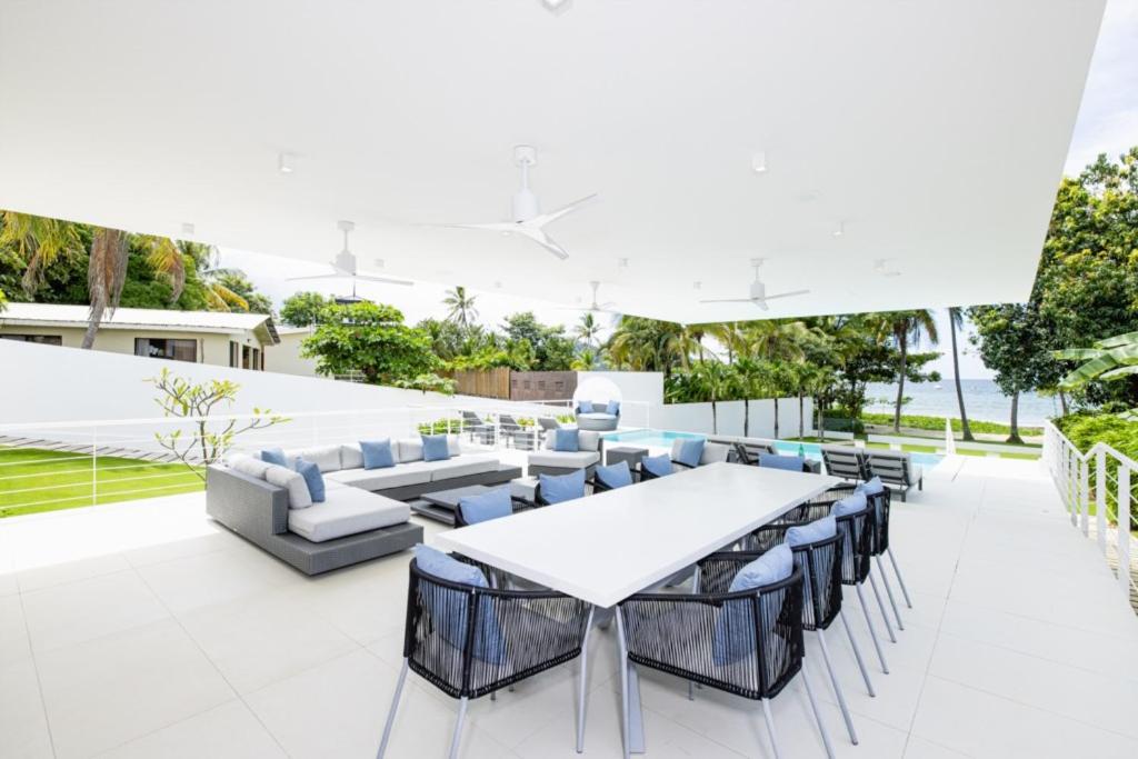 Beachfront Luxury Villa W Pool Sunset Casa De Lys