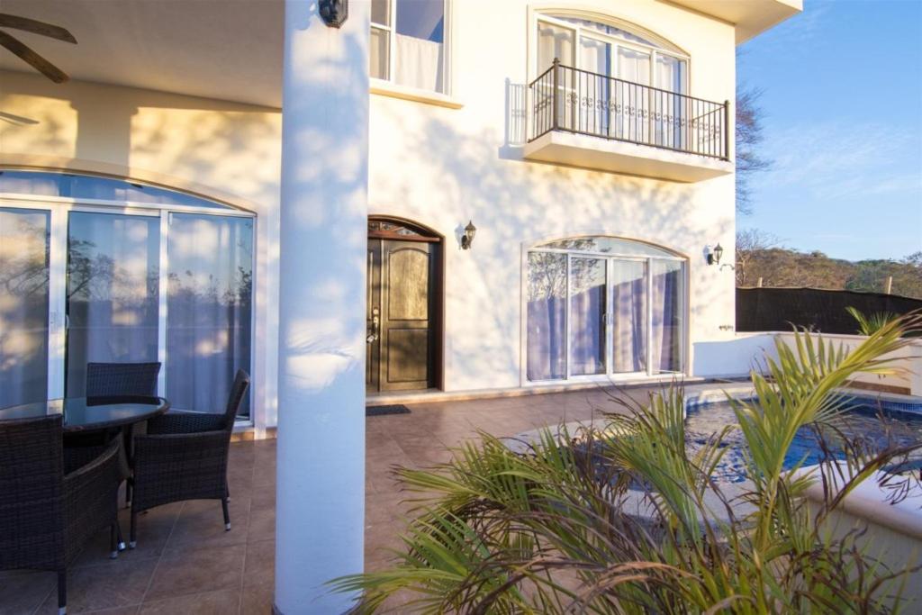 Casa De Gigi 3br Walk To Beach Homepet Friendly