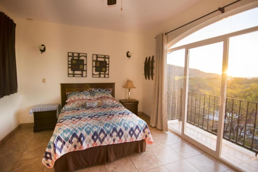 Casa De Gigi 3br Walk To Beach Homepet Friendly