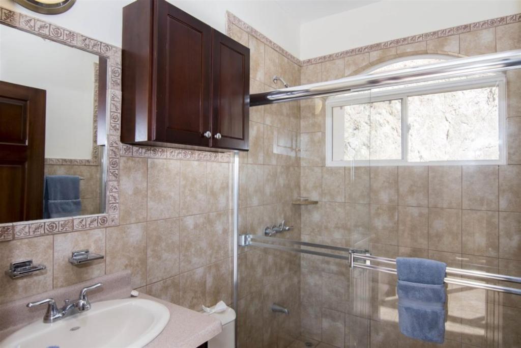 Casa De Gigi 3br Walk To Beach Homepet Friendly