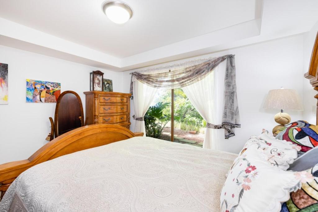 Little Dubai 4-br Ocean View Pacifico