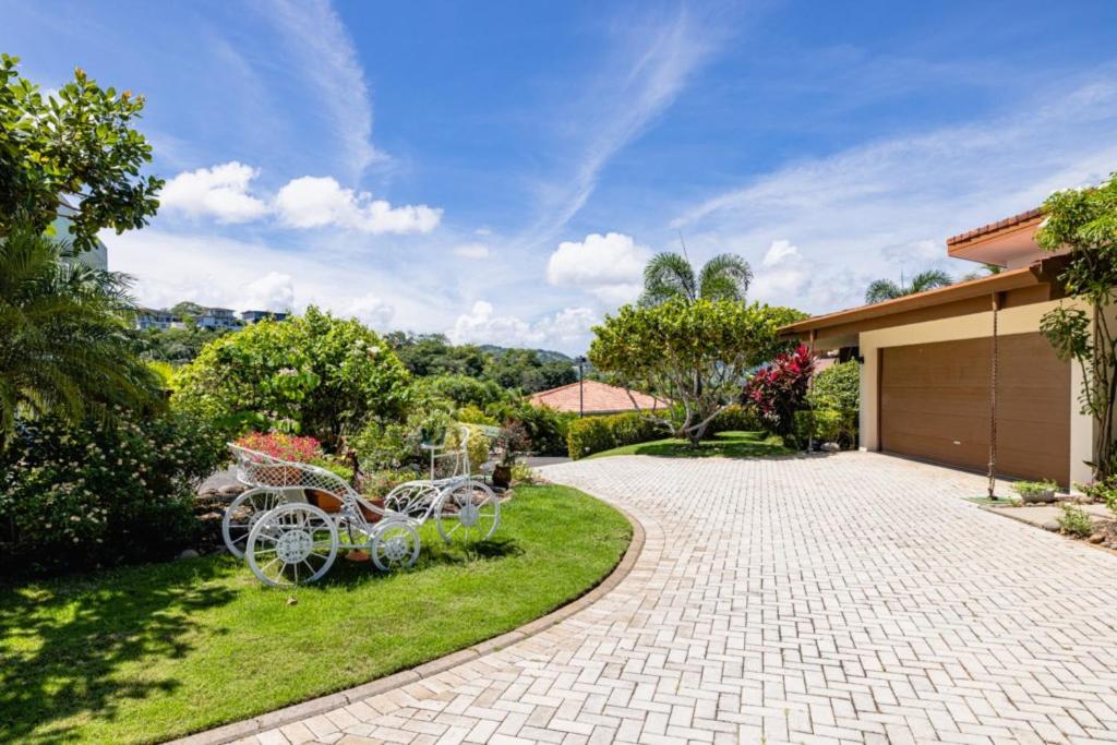Little Dubai 4-br Ocean View Pacifico
